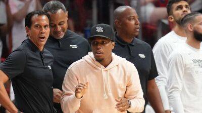 Miami Heat's Kyle Lowry will warm up, intends to play in Game 3, says coach Erik Spoelstra