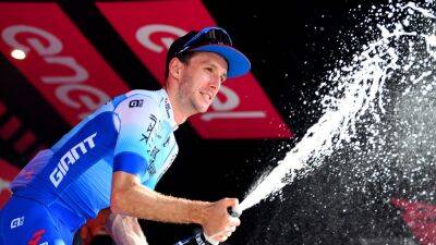 Simon Yates wins Giro d'Italia stage 14 as Richard Carapaz grabs overall lead