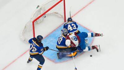 Ville Husso - Sources - St. Louis Blues goaltender Jordan Binnington out for at least Game 4 with knee injury - espn.com - Jordan - state Minnesota - county St. Louis - state Colorado