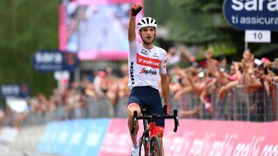 Richard Carapaz - Alpine stage victory for Giulio Ciccone in Giro - rte.ie - Italy - Uae - Bahrain -  Santiago