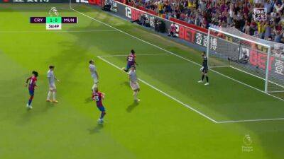 De Gea repite su gesto de hartazgo ante el enésimo gol de chiste por culpa de su defensa - en.as.com - Manchester