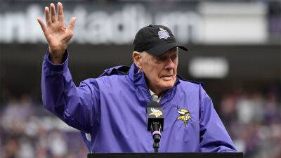 Bud Grant: NFL should toughen up, reduce fair catches and kneeldowns - foxnews.com - state Minnesota