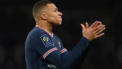 Mbappe chooses to stay at PSG in Real snub