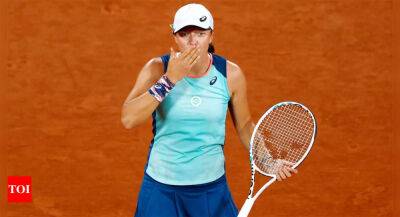 Iga Swiatek - Lesia Tsurenko - Roland Garros - Alison Riske - Iga Swiatek powers into French Open second round - timesofindia.indiatimes.com - France - Ukraine - Usa