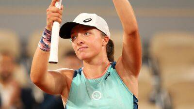 Iga Swiatek - Lesia Tsurenko - French Open 2022 - Iga Swiatek dominates Lesia Tsurenko to win in straight sets in first round - eurosport.com - France - Ukraine - Poland