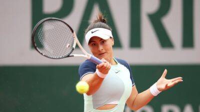 Andreescu earns 3-set victory to advance to 2nd round at French Open