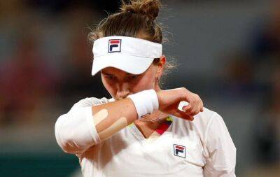 Roland Garros - Barbora Krejcikova - Diane Parry - Defending French Open champion Krejcikova loses in first round - beinsports.com - France - Czech Republic