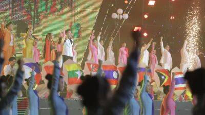 Vietnam SEA Games closes with a showcase of music and culture