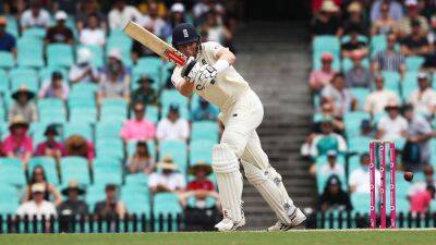 Zak Crawley rediscovers form as Kent’s clash with Northamptonshire is drawn