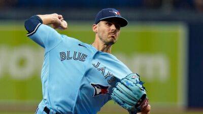 Jays call up Merryweather prior to opener with Cardinals