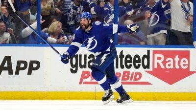 Lightning complete sweep of Panthers with Game 4 victory