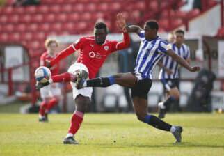 Daryl Dike - Alex Mowatt - Poya Asbaghi - The best combined Barnsley XI using players from the last 5 seasons – Do you agree? - msn.com
