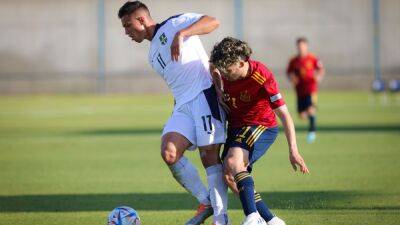 La Rojita, líder a pesar del árbitro - en.as.com - Serbia - Portugal - Madrid