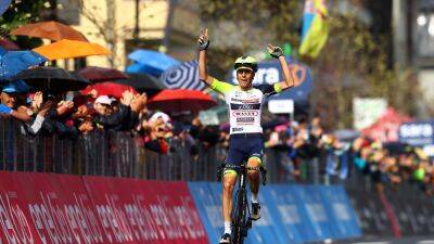 Giro d'Italia - Jan Hirt wins on Mortirolo on Stage 16 as Jai Hindley slashes Richard Carapaz lead