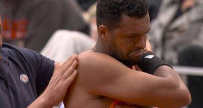 Jo-Wilfried Tsonga close to tears as injury threatens final match of career at French Open