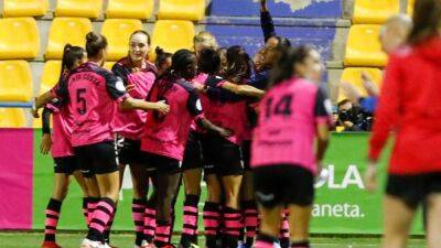 FÚTBOL FEMENINO Patri Ojeda mete al Sporting Huelva en la final de la Copa