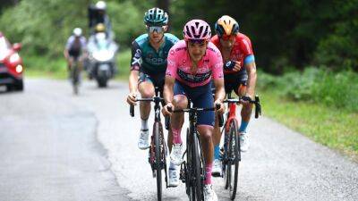 Giro d’Italia Stage 2022 17 live - Richard Carapaz set to come under fire in penultimate day in the mountains