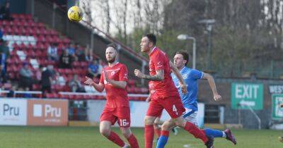 One defender stays at Stirling Albion while another one moves on
