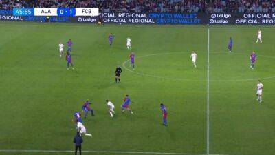 Roberto Carlos - Roza el ridículo: vean el gol que le metió el XI de la liga australiana al Barça - en.as.com - Madrid