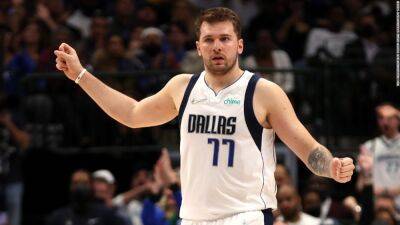 Luka Doncic - Steve Kerr - Luka Doncic leads Dallas Mavericks to victory against Golden State Warriors to avoid WCF sweep - edition.cnn.com - state Texas - county Dallas - county Maverick - county Uvalde