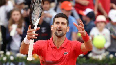 Roland Garros - Alex Molcan - Djokovic vence a Molcan y a su exentrenador para avanzar - en.as.com - Madrid
