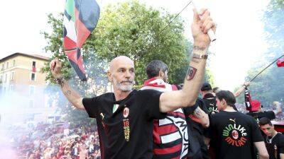 AC Milan boss Pioli gets stolen league medal back