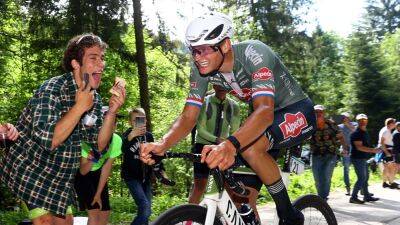 Mathieu van der Poel’s madcap attacks are prep for Tour de France – Adam Blythe on Giro d’Italia carnage