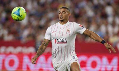 Transfer roundup: Aston Villa agree deal to sign Sevilla’s Diego Carlos