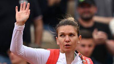 Naomi Osaka - Simona Halep - Roland Garros - Simone Biles - Halep hopes to learn from on-court panic attack - channelnewsasia.com - France - Usa - China - Romania