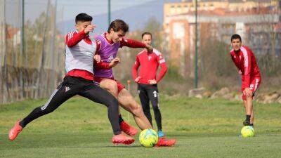 Mirandés y Fuenlabrada quieren despedir la liga con victoria - en.as.com - Venezuela -  Sandoval