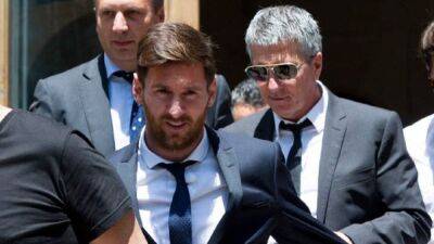 Carreño: "El padre de Messi pidió a Laporta que dejara ya el tema"