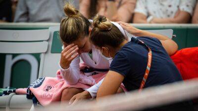 ‘So honest, so brave’ – Simona Halep praised for revealing panic attack after shock French Open exit