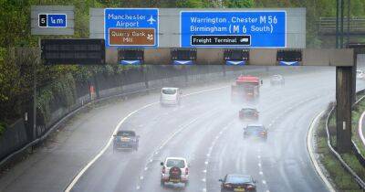 Police catching driver waiting on hard shoulder to dodge Manchester Airport parking charges