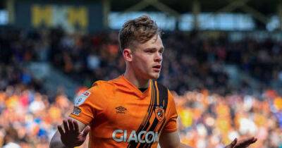 Keane Lewis-Potter wins the Hull Live Hull City Player of the Year award