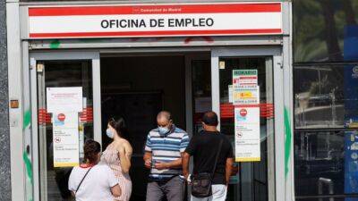 Subsidios de 460€ del SEPE: ¿quiénes pueden pedirlos, cuándo se cobran y cómo solicitar?