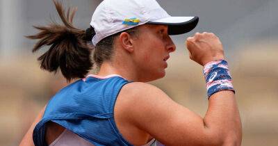 Iga Swiatek - Camila Giorgi - Roland Garros - Veronika Kudermetova - Iga Swiatek taking novel approach as top seeds fall at French Open - msn.com - Russia - France - Spain - Italy - Poland -  Paris - Montenegro