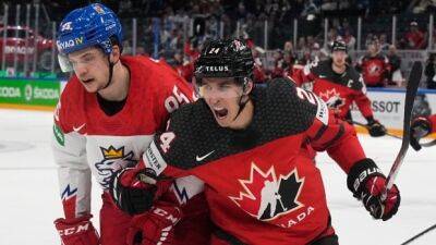 Adam Lowry - Canada dominates Czechs, moves on to gold-medal game at men's hockey worlds - cbc.ca - Sweden - Finland - Usa - Canada - Czech Republic - county Kent - county Johnson