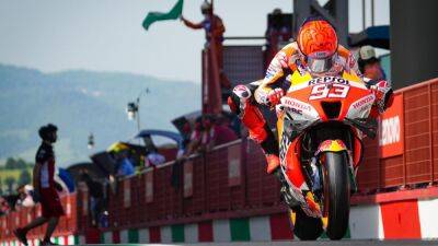 MotoGP : Márquez vuelve a bajarse de la moto para operarse del brazo