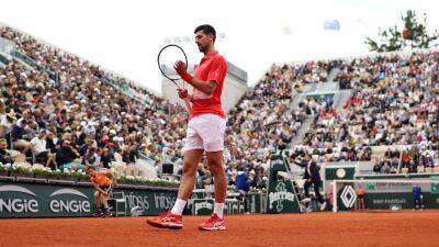 Djokovic canters into French Open last eight, Nadal clash looms