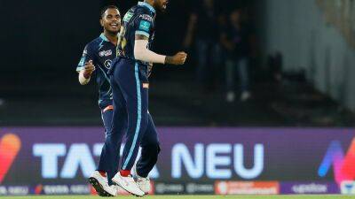 Twitter Blows Up After Hardik Pandya's Bowling Heroics In IPL Final vs Rajasthan Royals