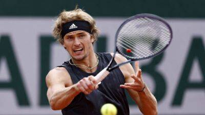 Alexander Zverev - Zverev stutters but recovers to reach French Open last eight - channelnewsasia.com - France - Germany - Spain
