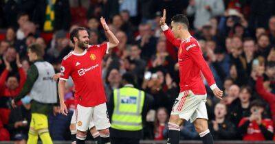 Cristiano Ronaldo and Juan Mata get what they deserve from Manchester United fans vs Brentford