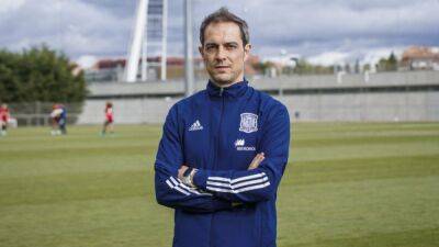 Kenio: "El objetivo prioritario es ir al Mundial y de premio el título" - en.as.com -  Santa