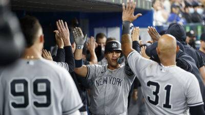 Gleyber Torres delivers clutch RBI in 9th, Yankees win 10th in row, beat Blue Jays