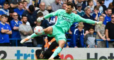 Watford goalkeeper Daniel Bachmann responds to Manchester United transfer interest