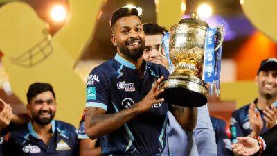 Jos Buttler - Hardik Pandya - Obed Maccoy - Record crowd of 104,000 watches Hardik Pandya's Gujarat Titans lift IPL 2022 title - thenationalnews.com - Australia - New Zealand - county Garden -  Ahmedabad
