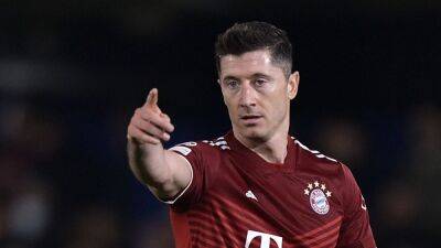 Robert Lewandowski - Oliver Kahn - Bundesliga | Lewy entra en guerra con el Bayern: "No es un club serio" - en.as.com
