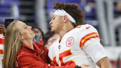 Chiefs' Patrick Mahomes, wife Brittany Matthews announce second baby on the way