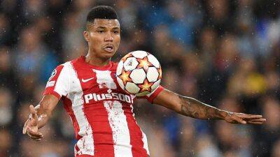 La Champions premia a Reinildo - en.as.com - Manchester