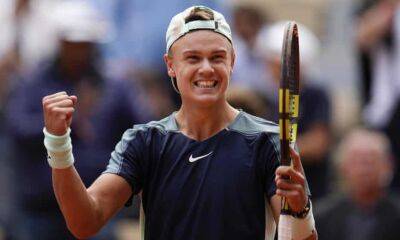 Holger Rune shocks Stefanos Tsitsipas to reach French Open quarter-finals